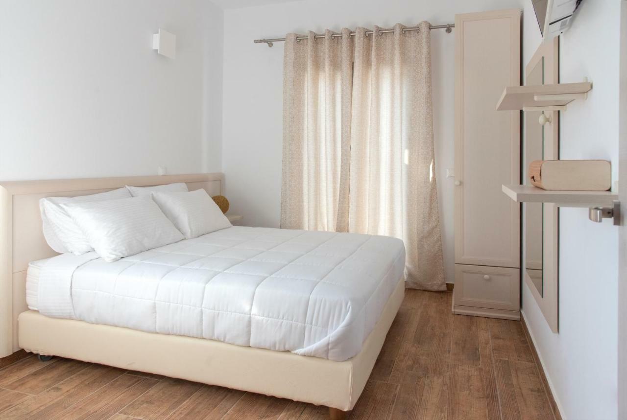 Paros Elitas Villas Eksteriør bilde
